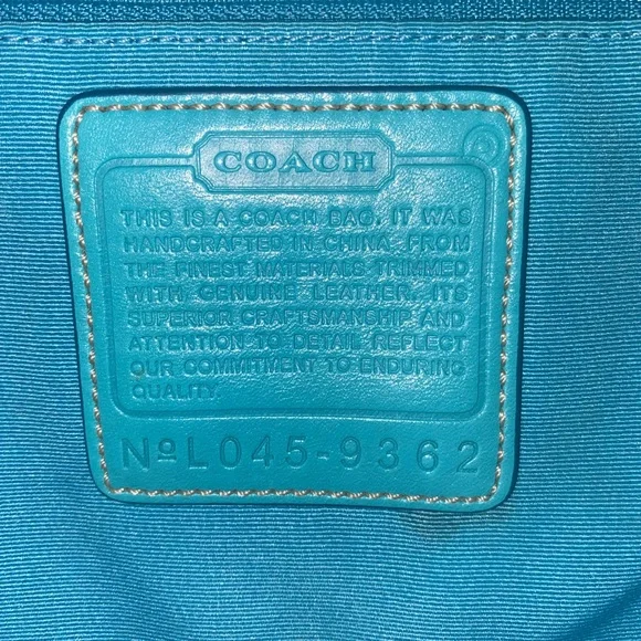 Coach Vintage Signature Slim Duffel Shoulder/Crossbody Bag EUC - Picture 10 of 16